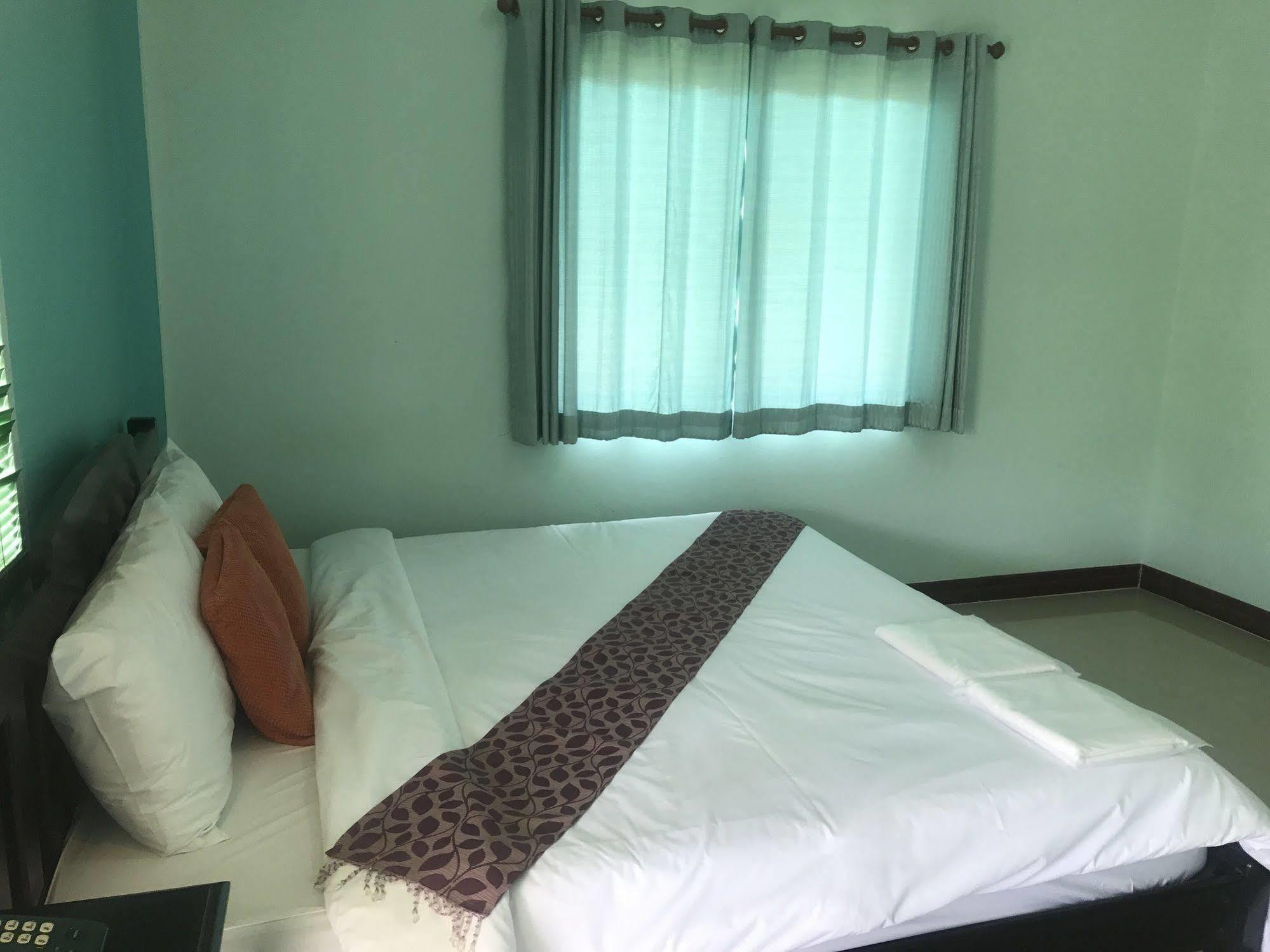 Sangtong Beach Resort Laem Sing Εξωτερικό φωτογραφία