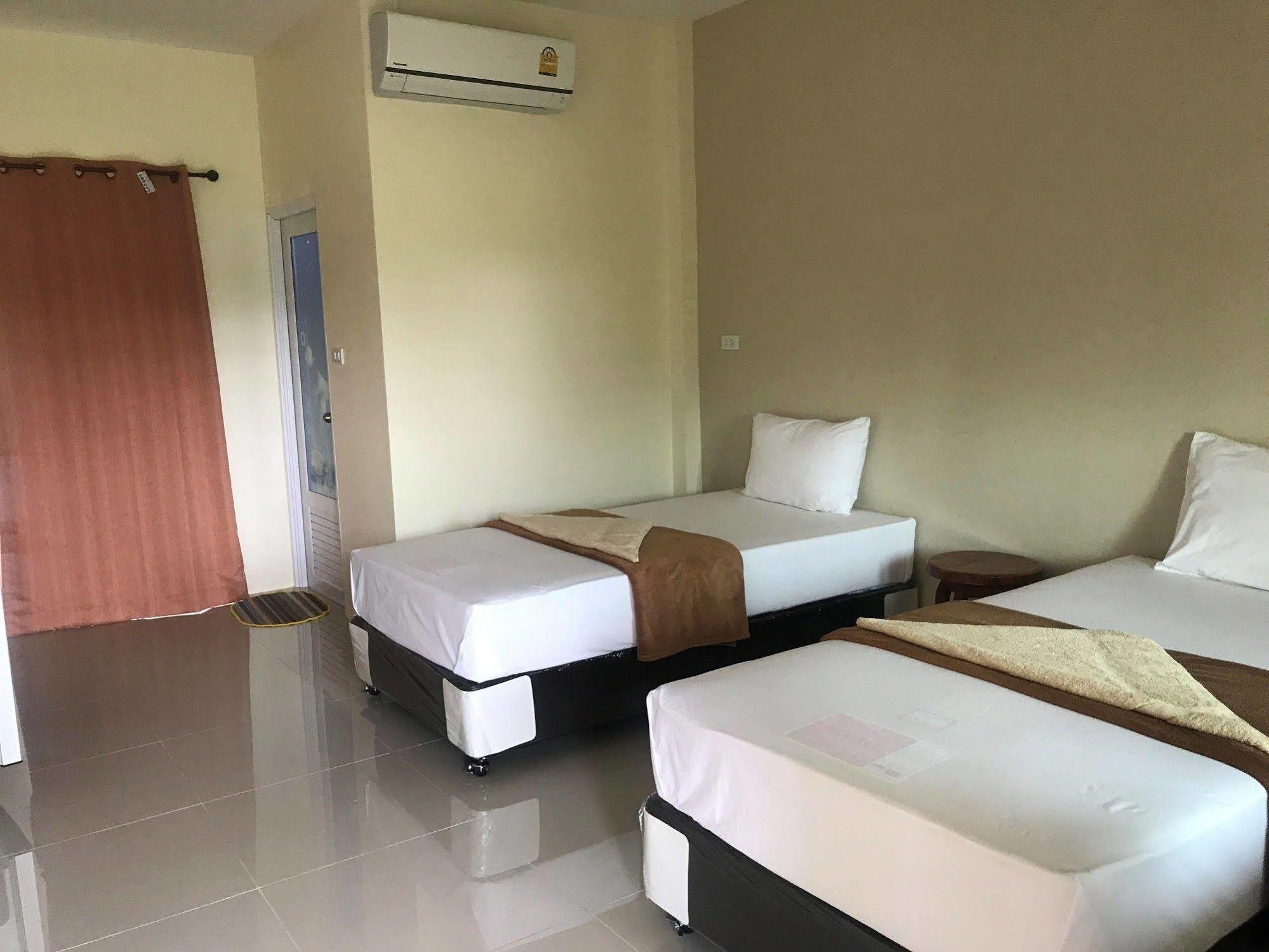 Sangtong Beach Resort Laem Sing Εξωτερικό φωτογραφία