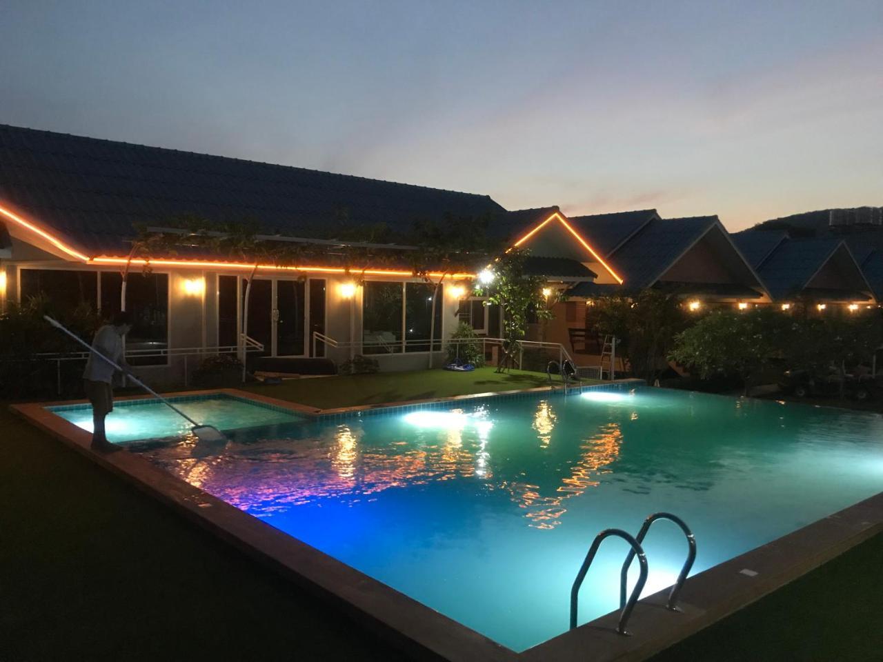 Sangtong Beach Resort Laem Sing Εξωτερικό φωτογραφία